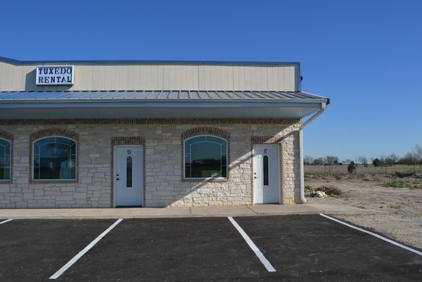 2394 Interstate 30 W, Greenville, TX 75402